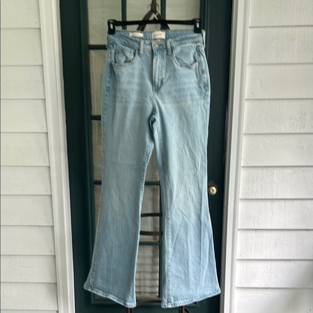 Universal Thread High-rise Flare Jeans 6 Regular